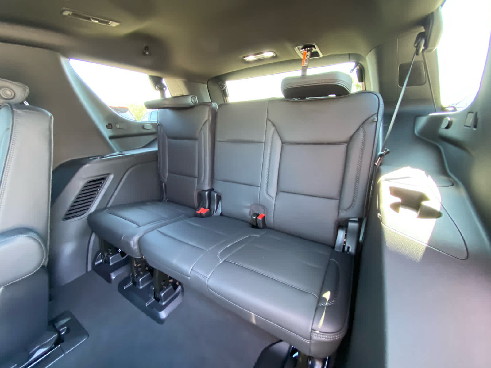 2025 Gmc Yukon Denali photo 32