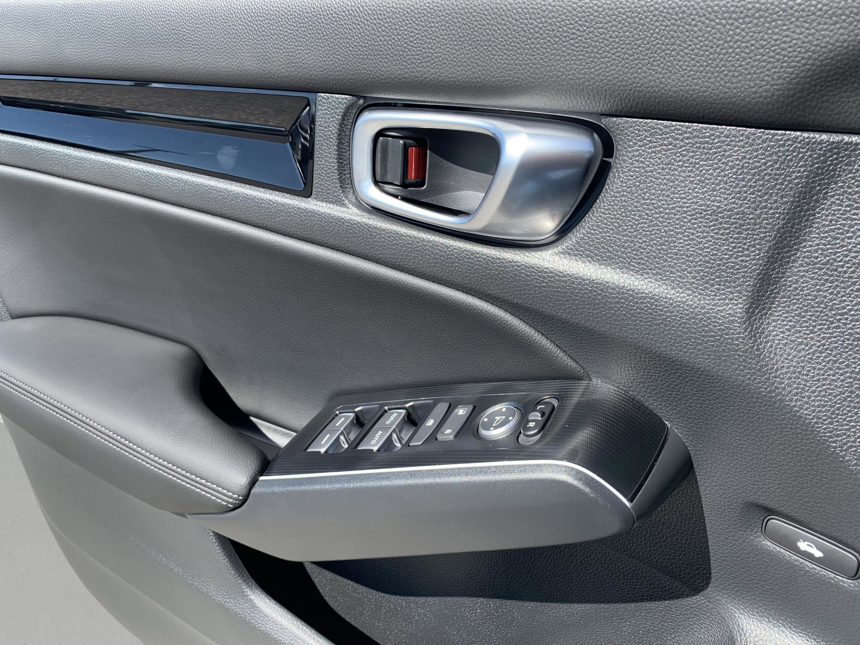 2026 Honda Civic Hybrid photo 16