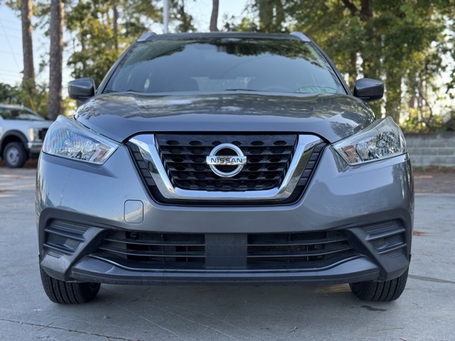 2020 Nissan Kicks SV photo 2