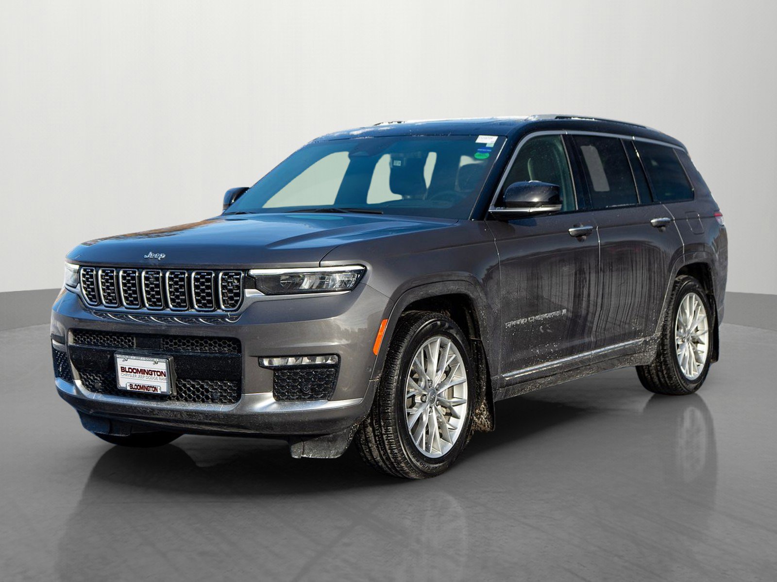 2023 Jeep Grand Cherokee L Summit photo 3