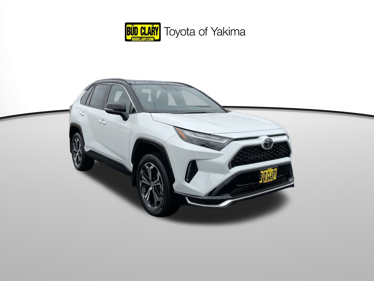 2025 Toyota RAV4 XSE's photo