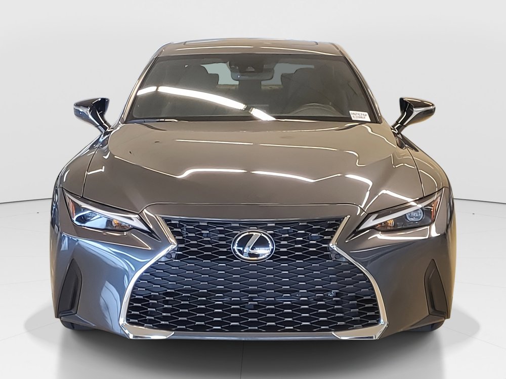 2024 Lexus IS 300 photo 4