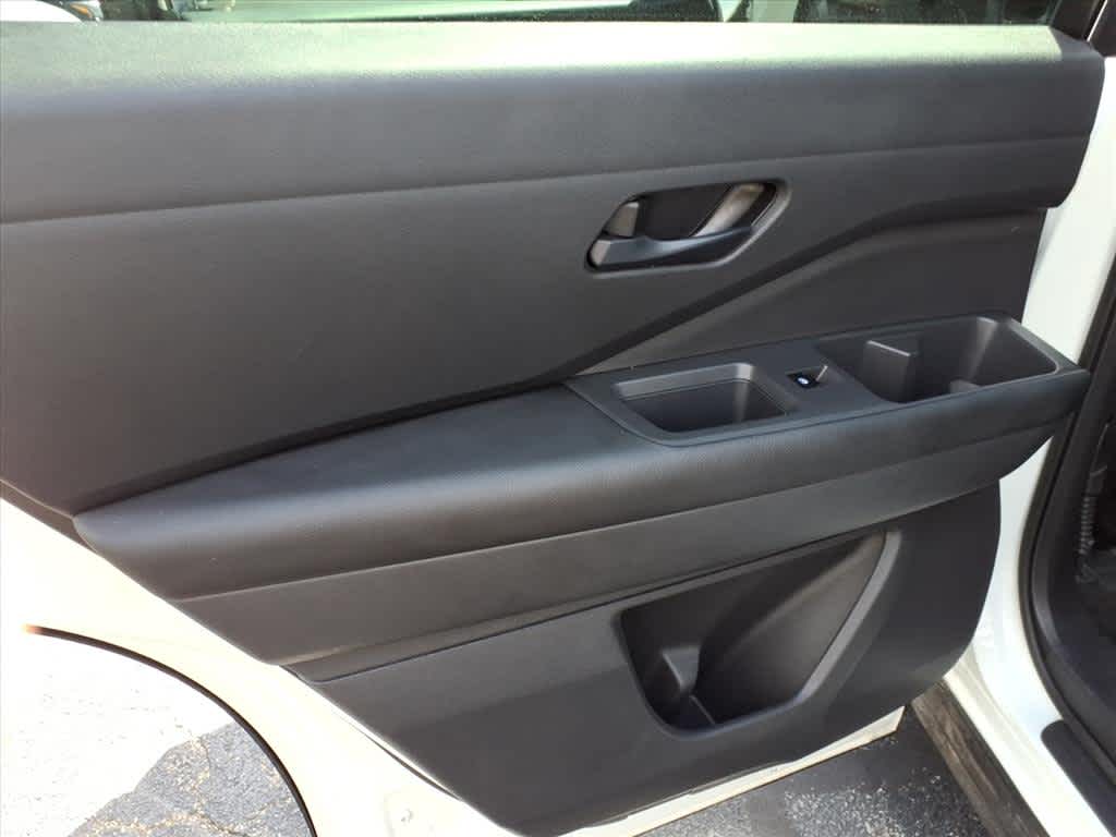 2023 Nissan Pathfinder Rock Creek photo 9