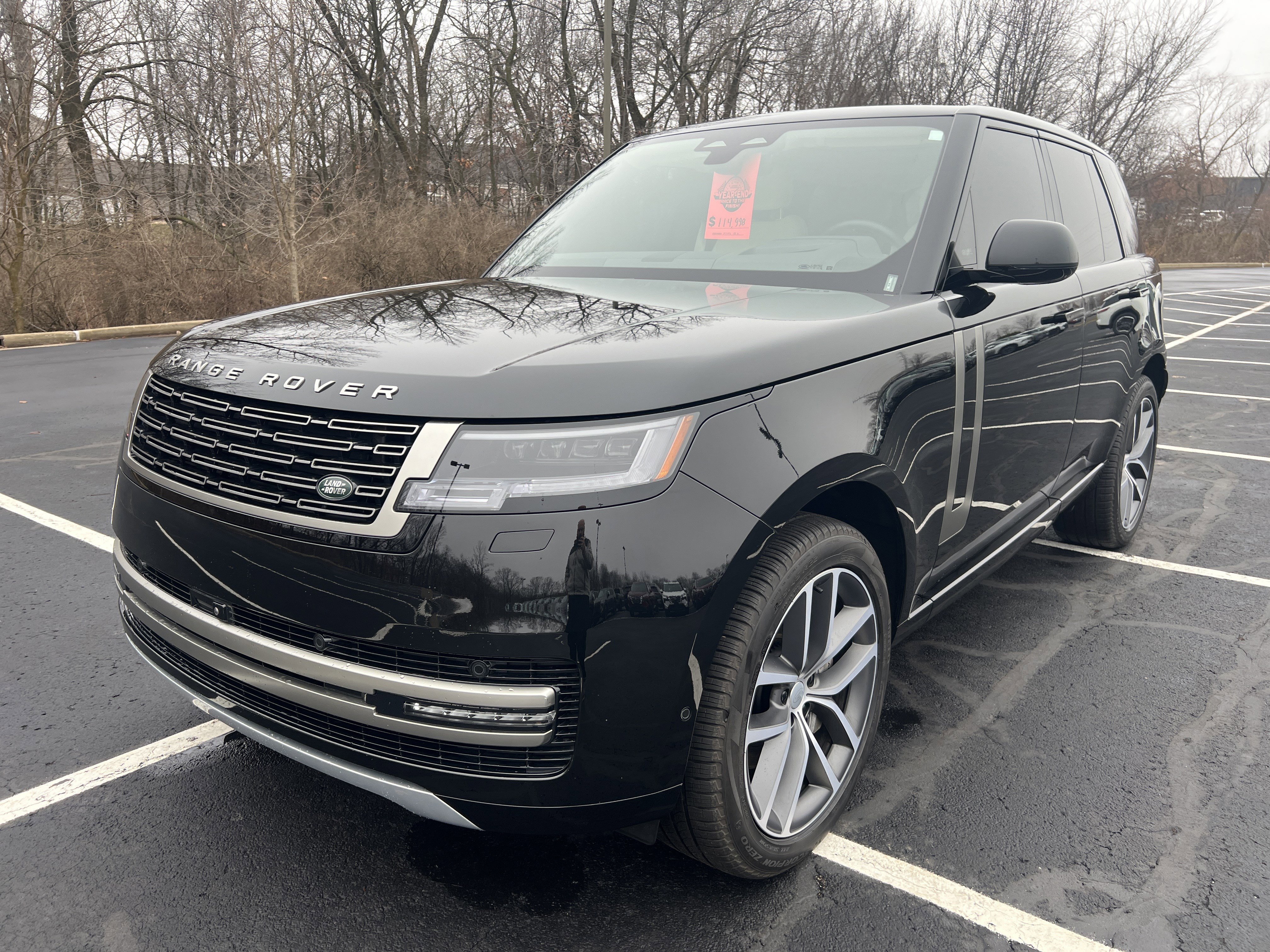 2025 Land Rover Range Rover SE's photo