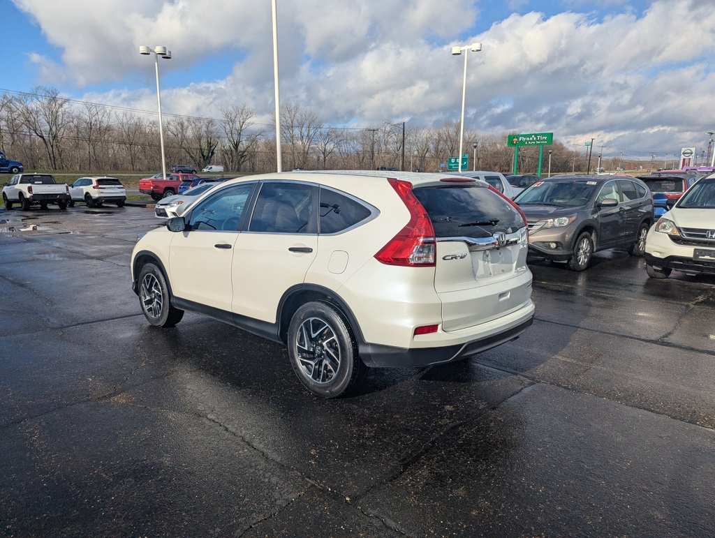 2016 Honda CR-V SE photo 3