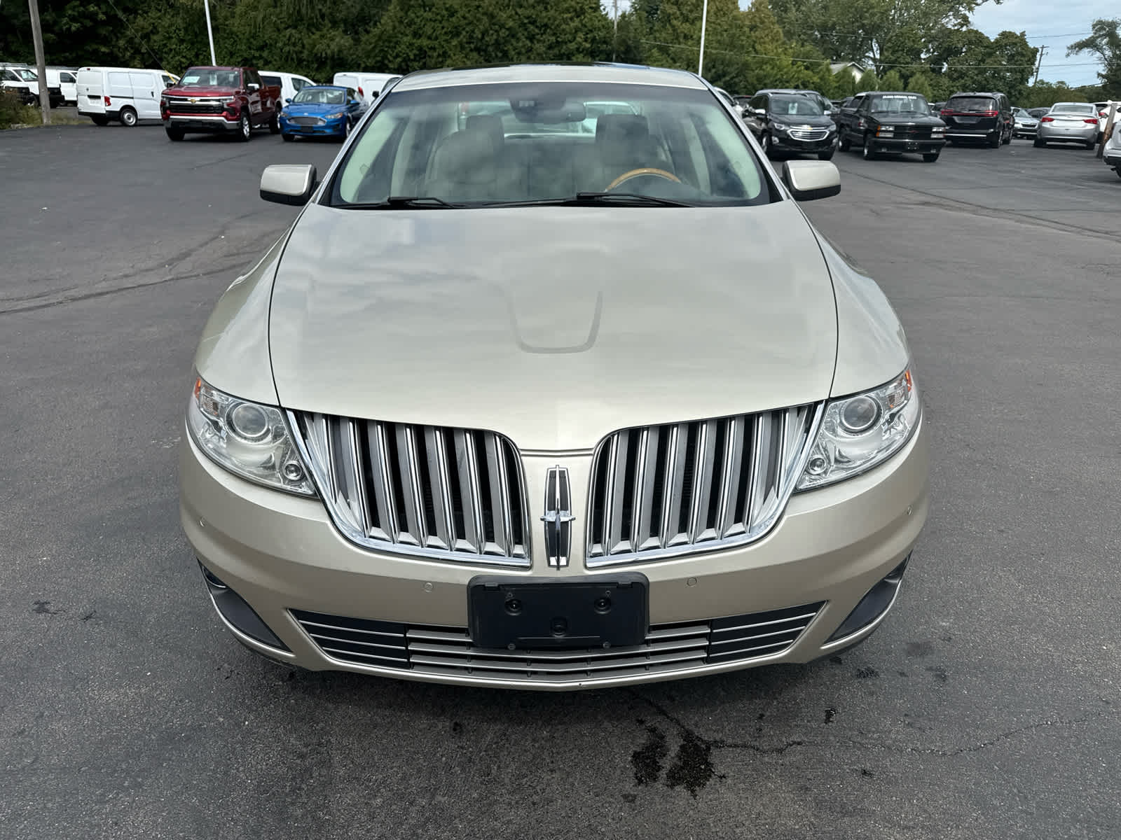 2011 Lincoln MKS photo 7