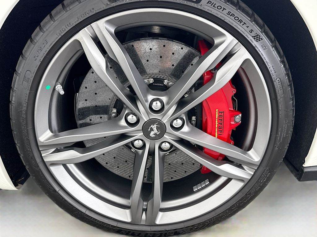 2020 Ferrari GTC4Lusso photo 24