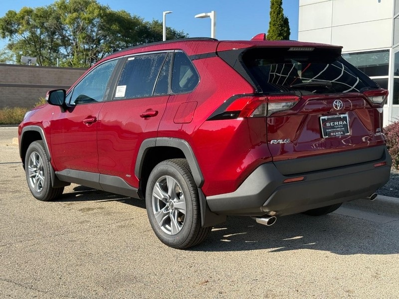 2025 Toyota RAV4 Hybrid XLE photo 6