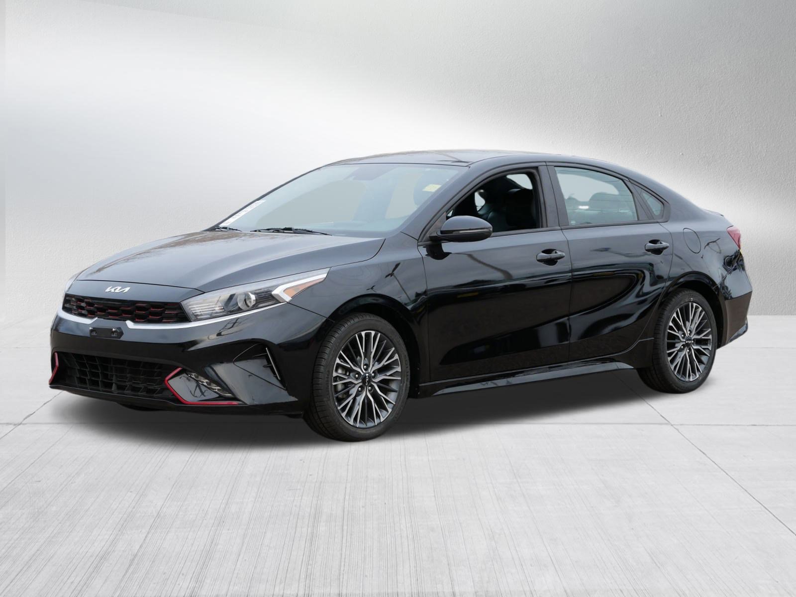 2023 Kia Forte GT-Line photo 3