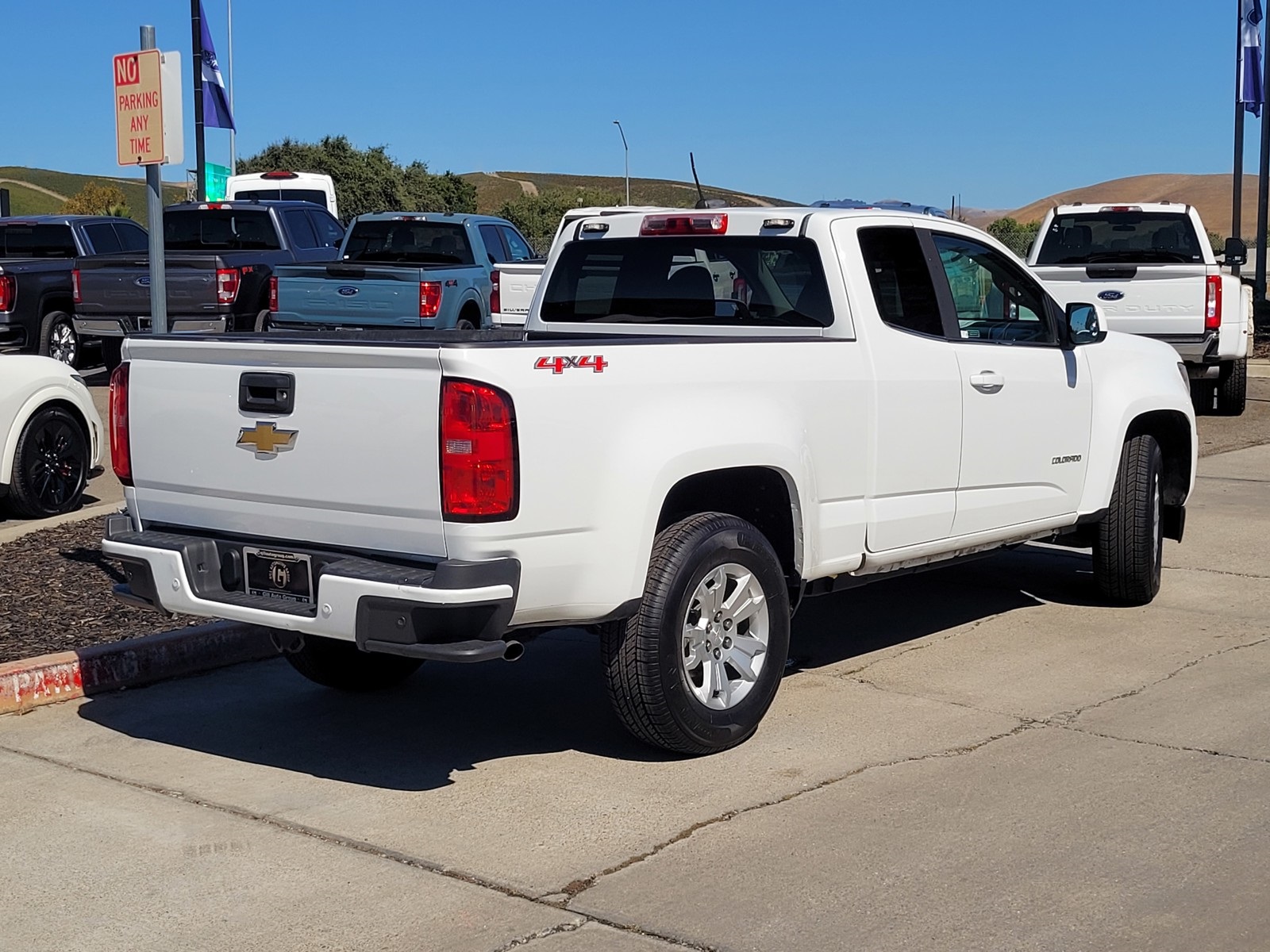 2020 Chevrolet Colorado LT photo 2