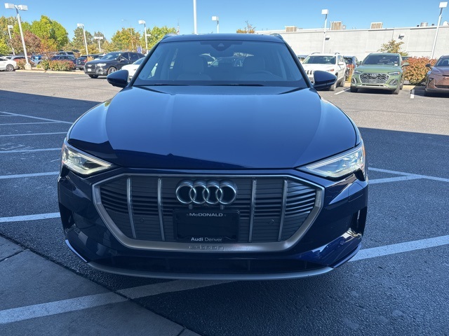 2023 Audi e-tron Premium Plus photo 3