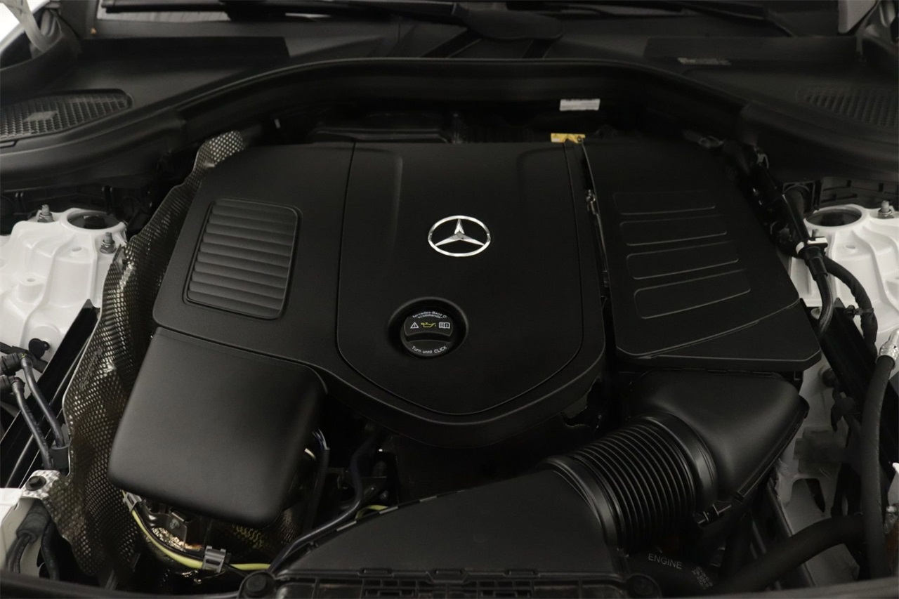 2026 Mercedes Benz GLC 300 photo 8