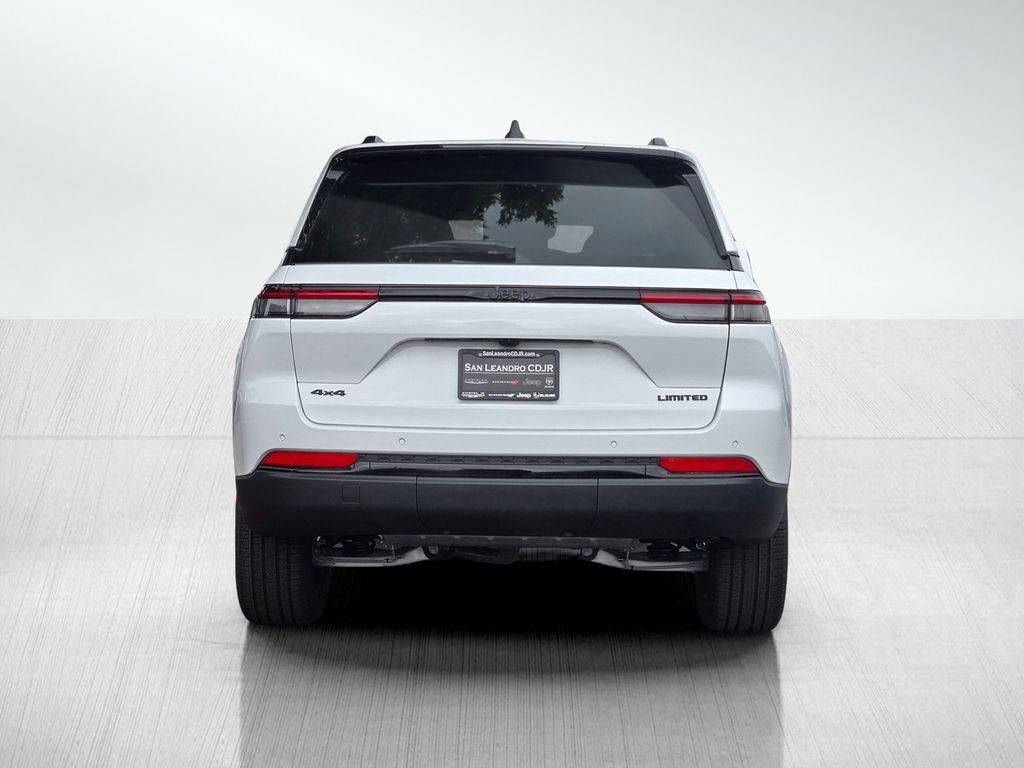 2025 Jeep Grand Cherokee Limited photo 4