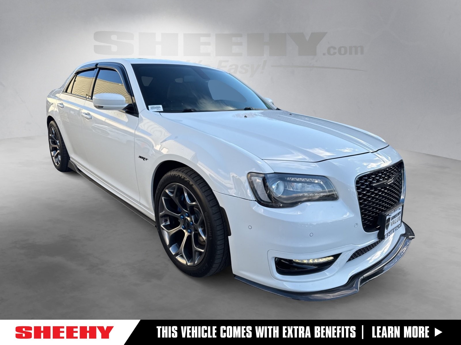 2018 Chrysler 300 S's photo