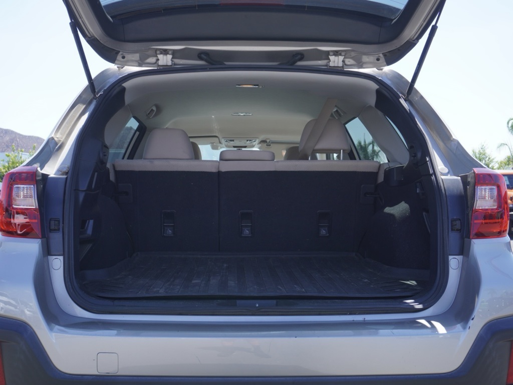 2019 Subaru Outback 2.5i Premium photo 5