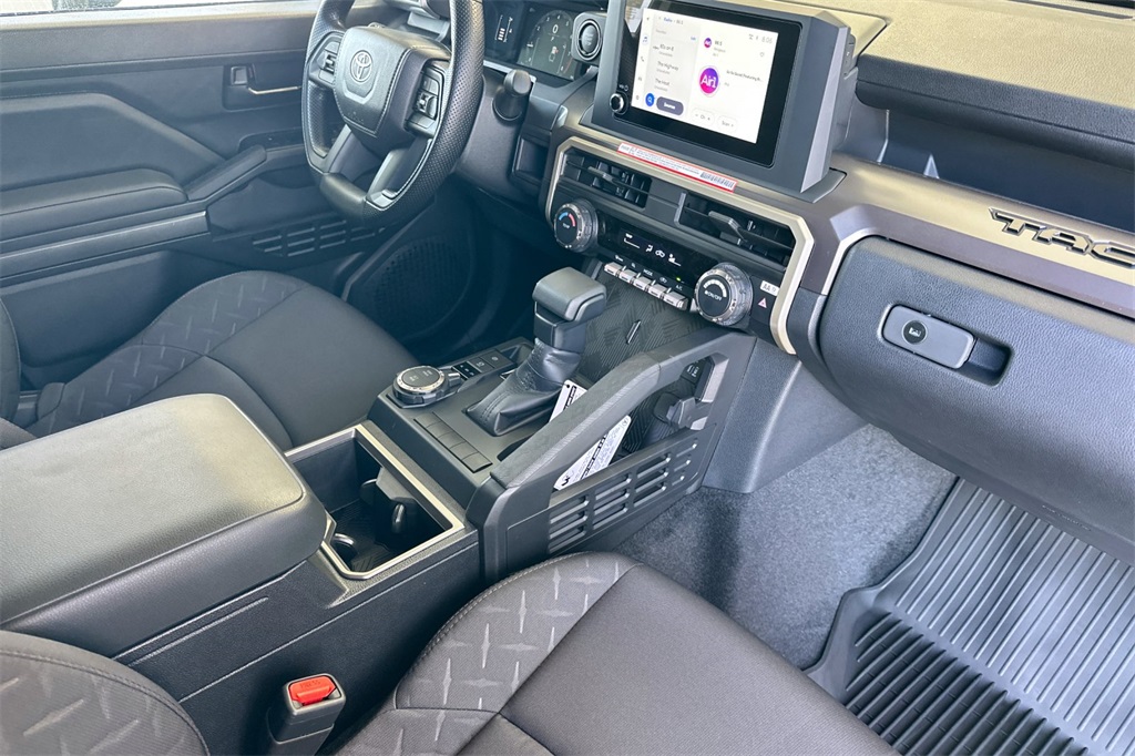 2025 Toyota Tacoma SR5 4x4 Double Cab photo 15