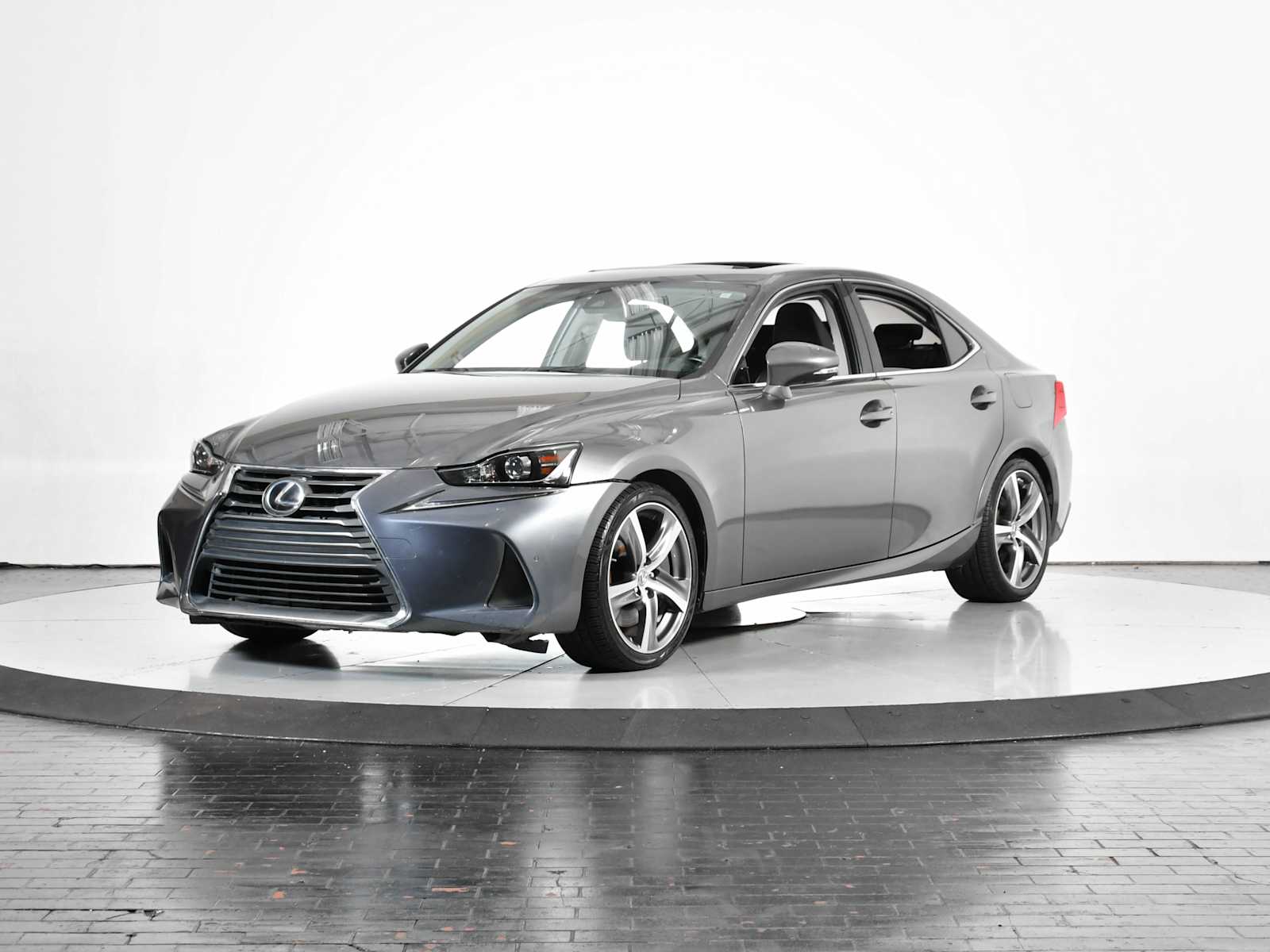 2017 Lexus IS 200t's photo