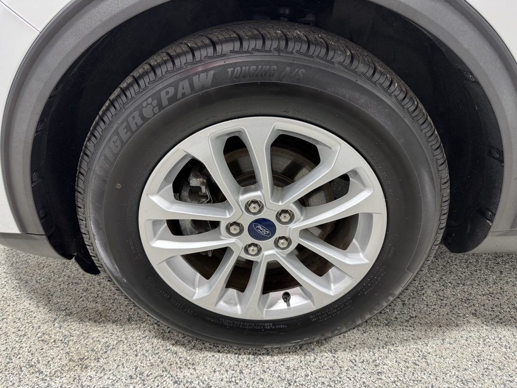 2020 Ford Escape S photo 5