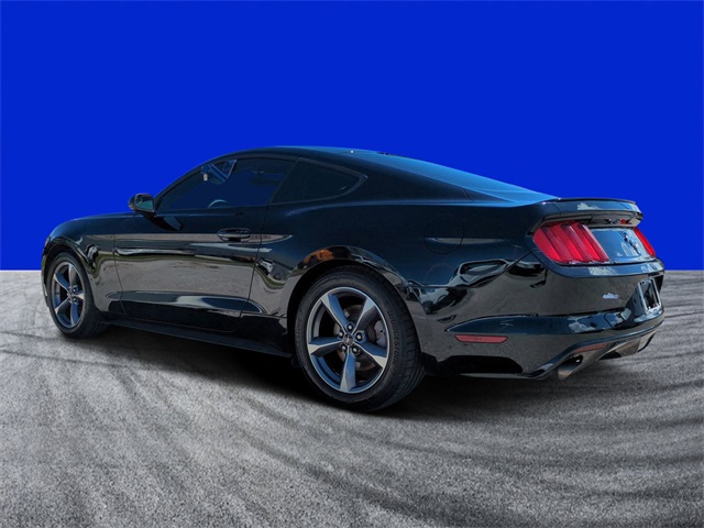 2015 Ford Mustang V6 photo 5