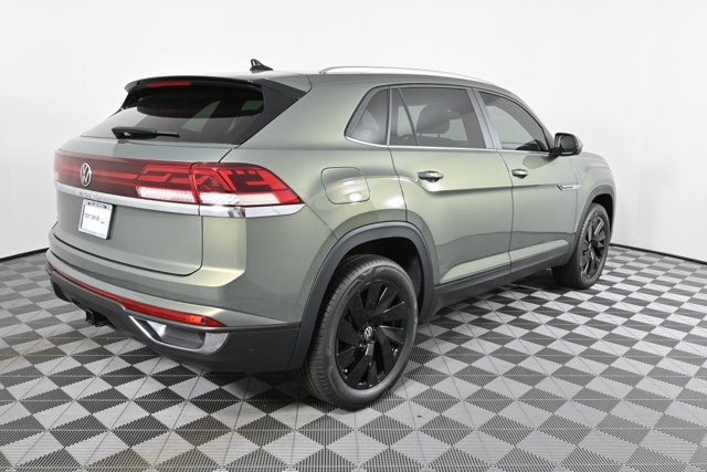 2026 Volkswagen Atlas Cross Sport SE Technology photo 7