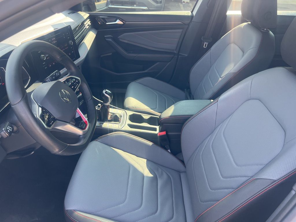 2025 Volkswagen Jetta GLI 2.0T Autobahn photo 2