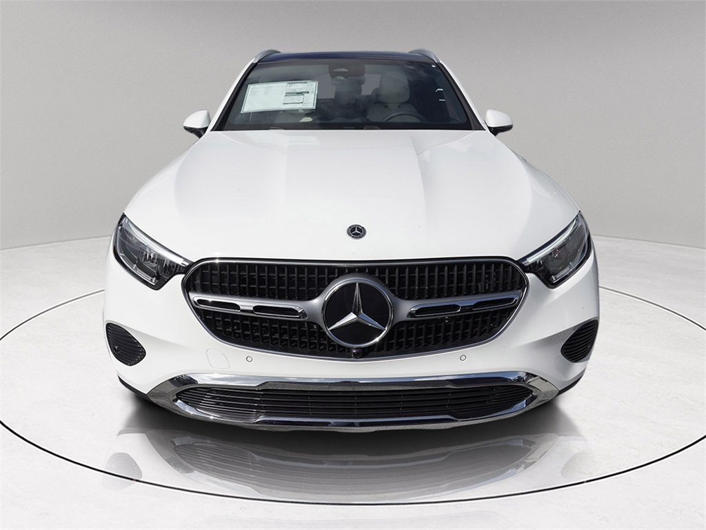 2026 Mercedes Benz GLC 300 photo 2