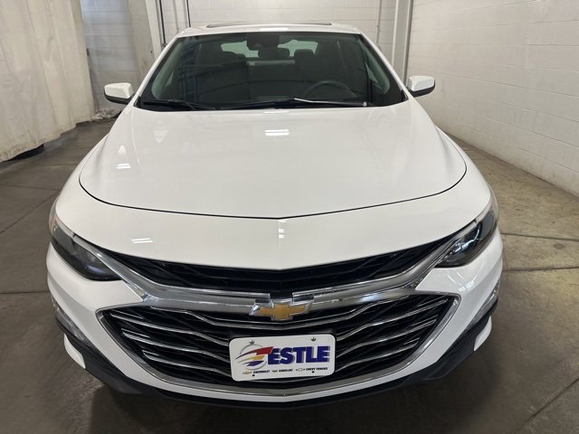 2024 Chevrolet Malibu 1LT photo 2