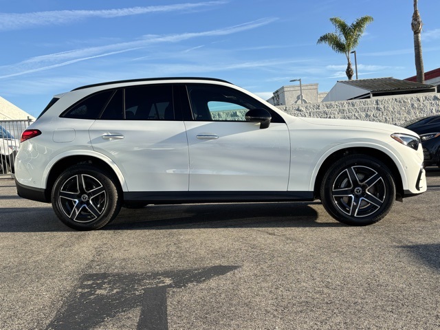 2026 Mercedes Benz GLC 300 4MATIC photo 2