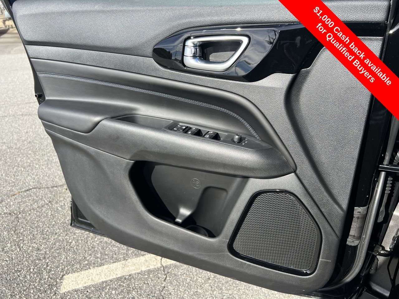 2026 Jeep Compass Latitude Altitude Special Edition photo 2