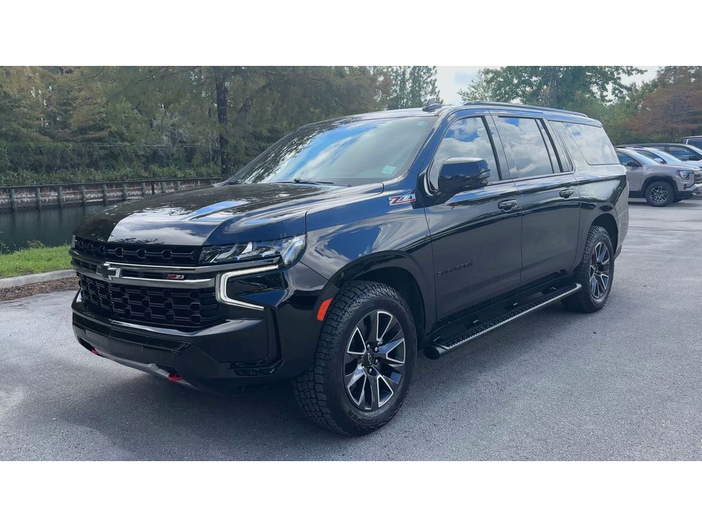 2022 Chevrolet Suburban Z71 photo 4