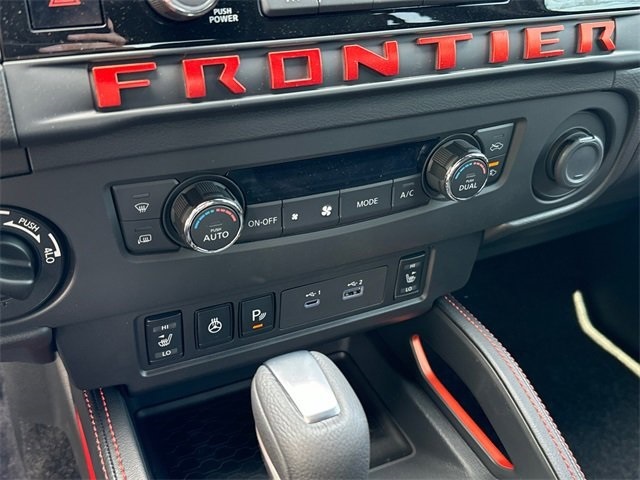 2025 Nissan Frontier PRO-4X photo 20