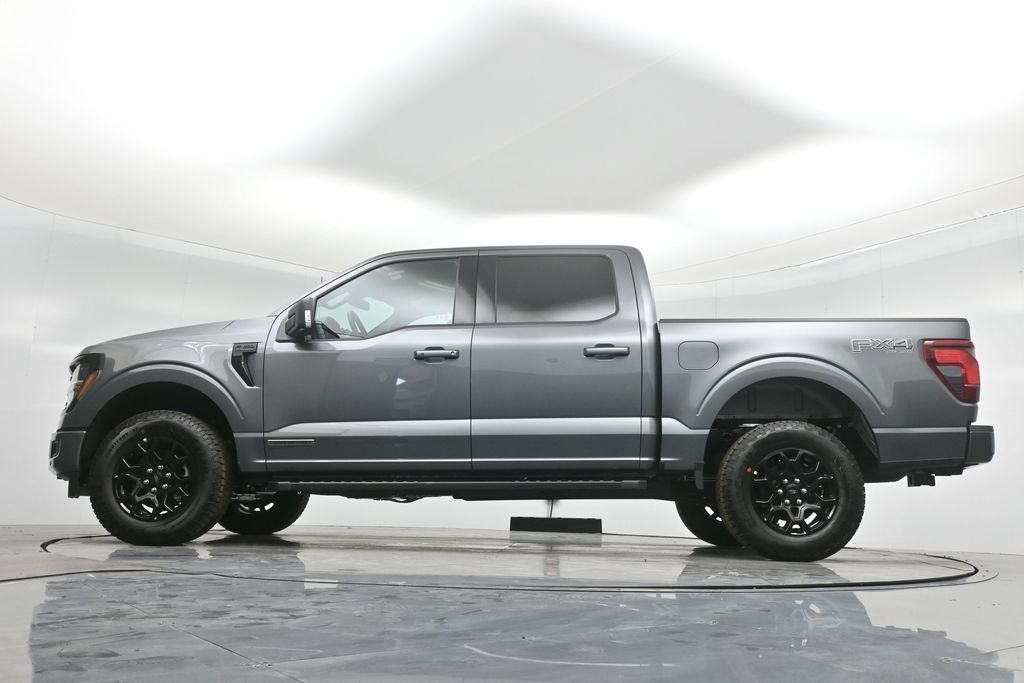 2025 Ford F-150 XLT photo 5