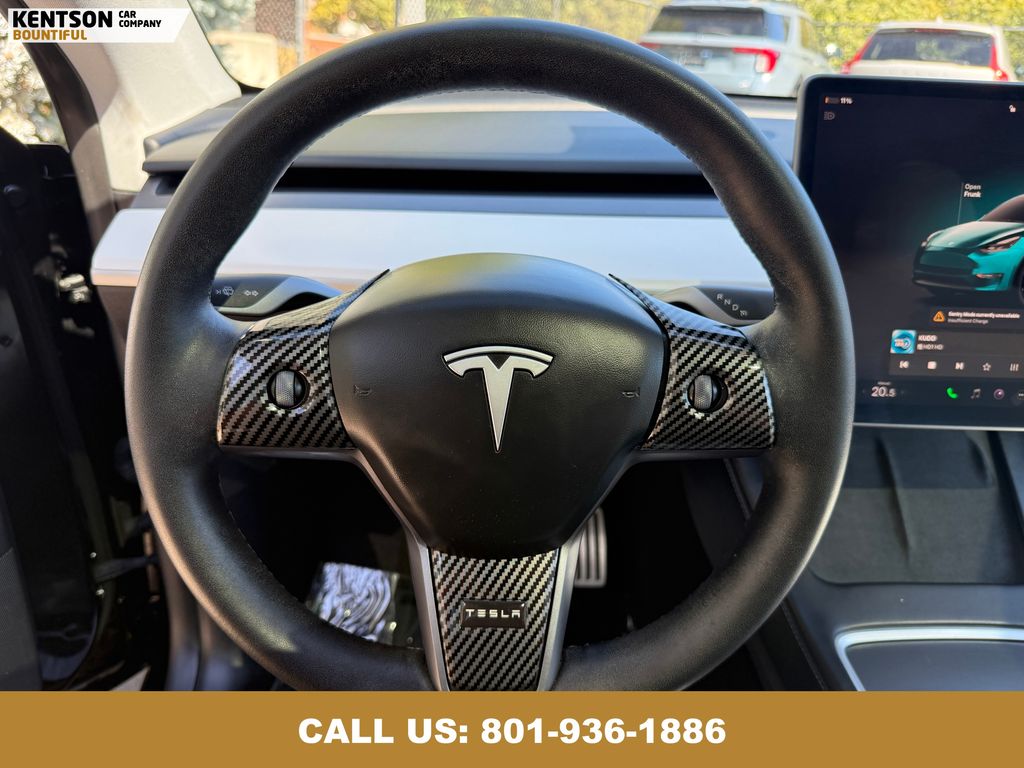 2023 Tesla Model Y Performance photo 15