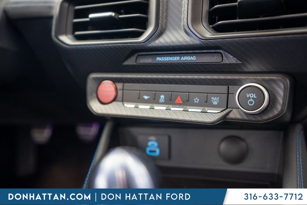 2025 Ford Mustang Dark Horse photo 13