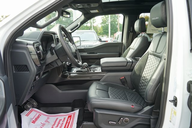 2025 FORD F-150 - Image 32