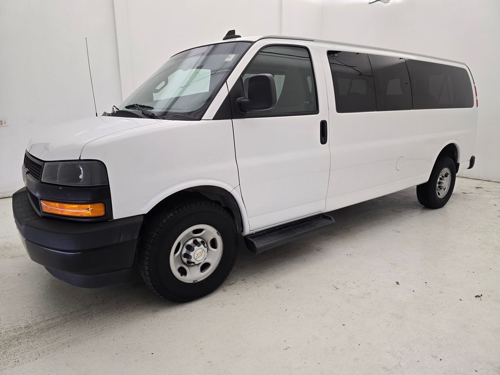 2022 Chevrolet Express 3500 LS photo 18