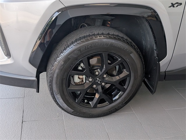 2024 Toyota RAV4 LE photo 5