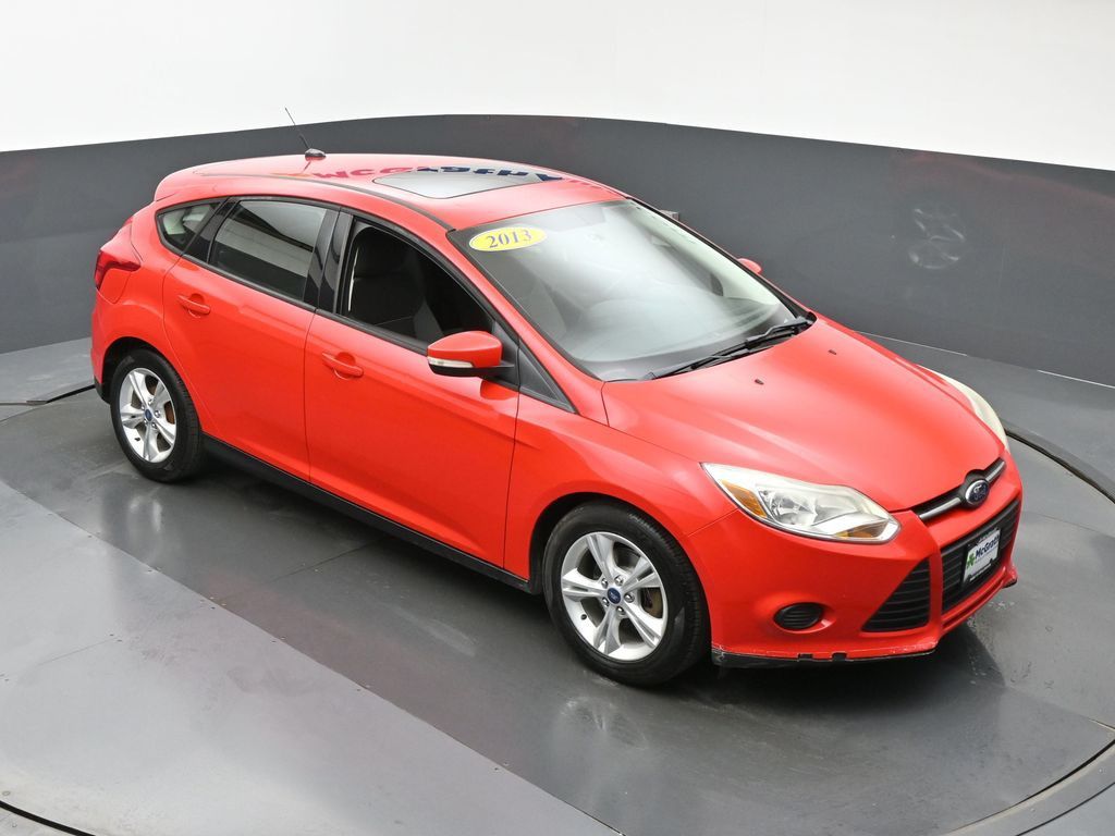 Used 2013 Ford Focus SE with VIN 1FADP3K27DL221103 for sale in Marion, IA