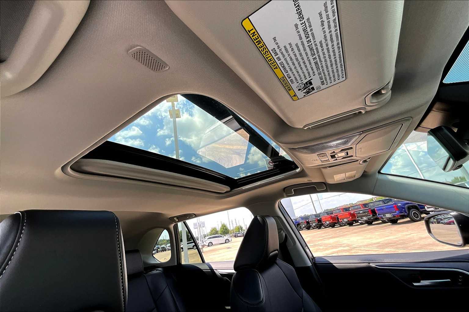 2024 Toyota RAV4 Hybrid Limited photo 13