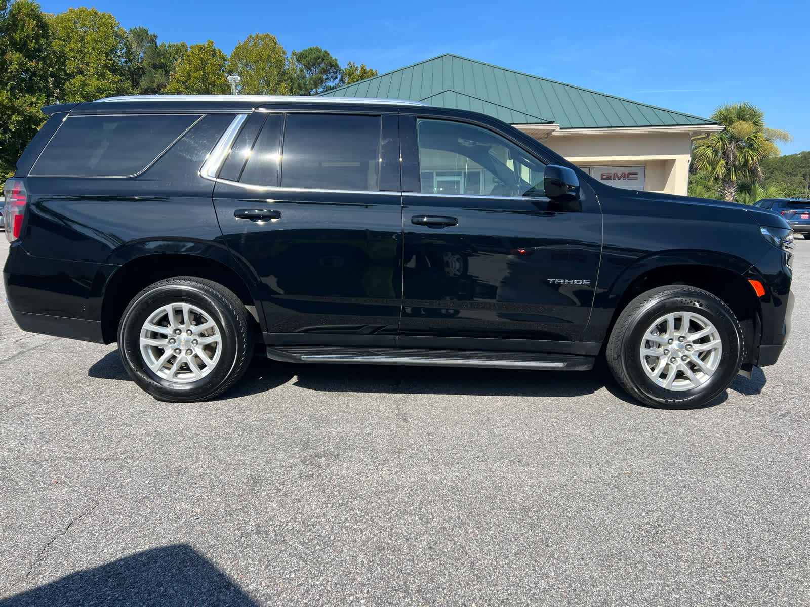 2024 Chevrolet Tahoe LT photo 8