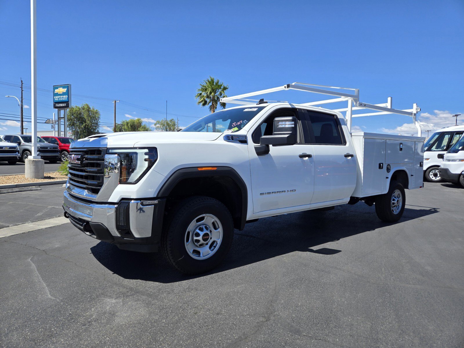 2024 Gmc Sierra 2500 HD Pro photo 3