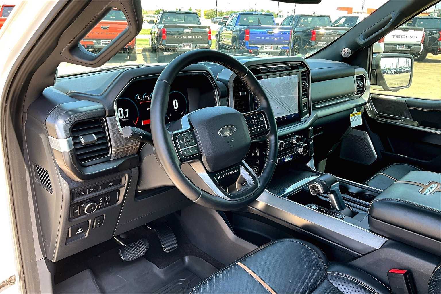 2022 Ford F-150 Platinum photo 17