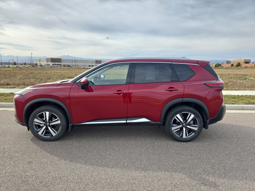 2021 Nissan Rogue SL photo 2
