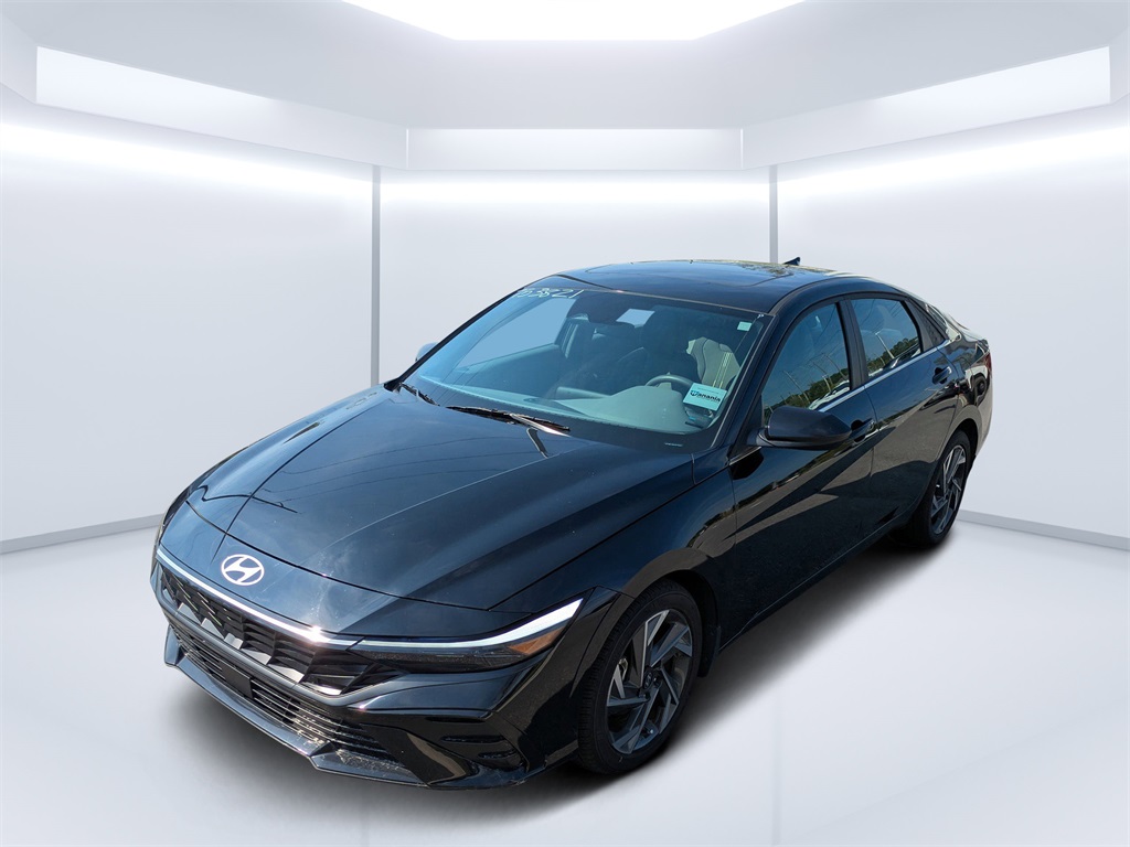 2024 Hyundai Elantra SEL Convenience photo 7