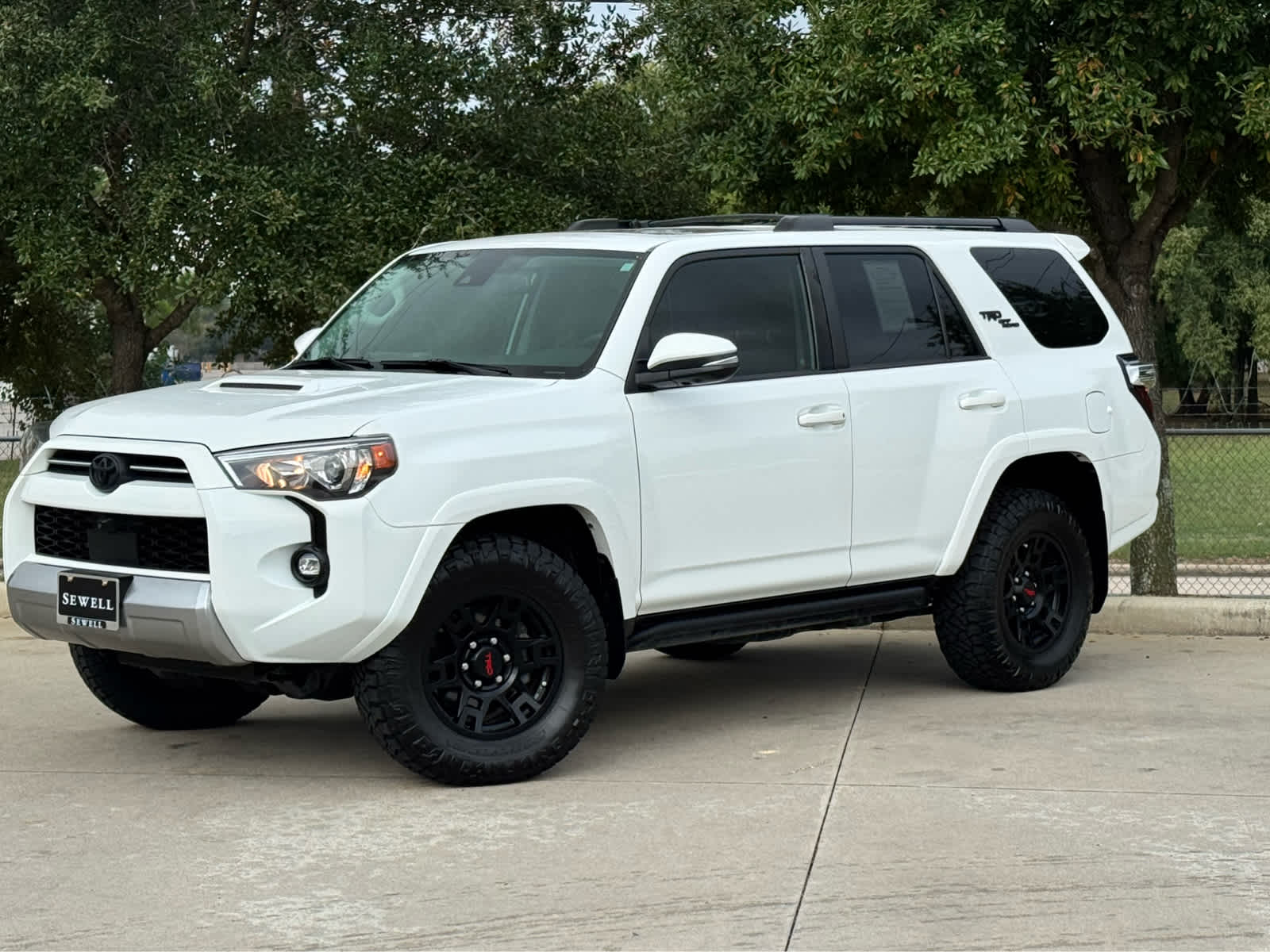 2022 Toyota 4Runner TRD Off-Road Premium's photo