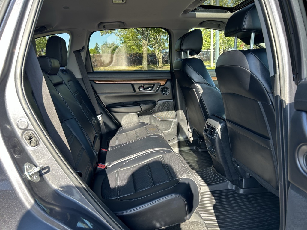 2018 Honda CR-V Touring photo 27
