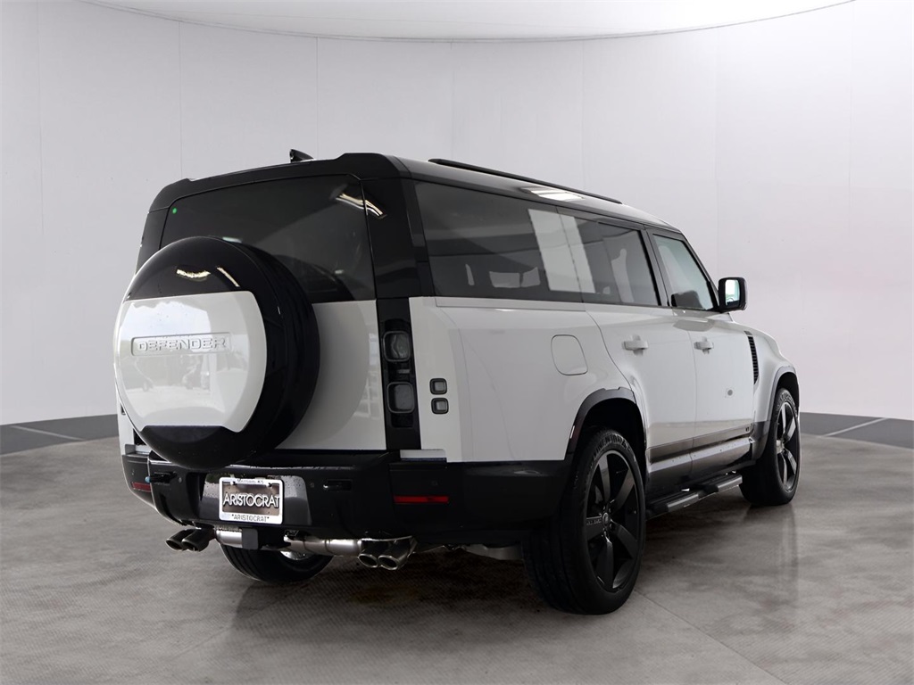 2025 Land Rover Defender 130 V8 photo 7