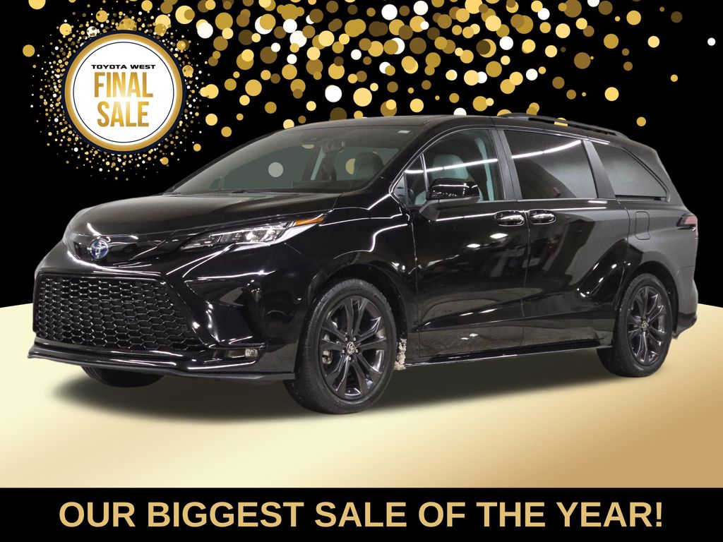 2025 Toyota Sienna XSE's photo