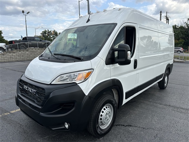 Certified 2025 RAM ProMaster Cargo Van Base with VIN 3C6LRVDG8SE560647 for sale in Kansas City