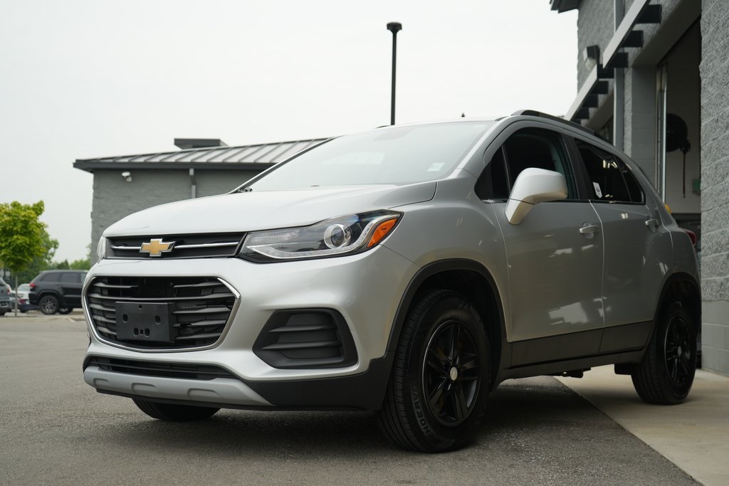 2019 Chevrolet Trax LT photo 2